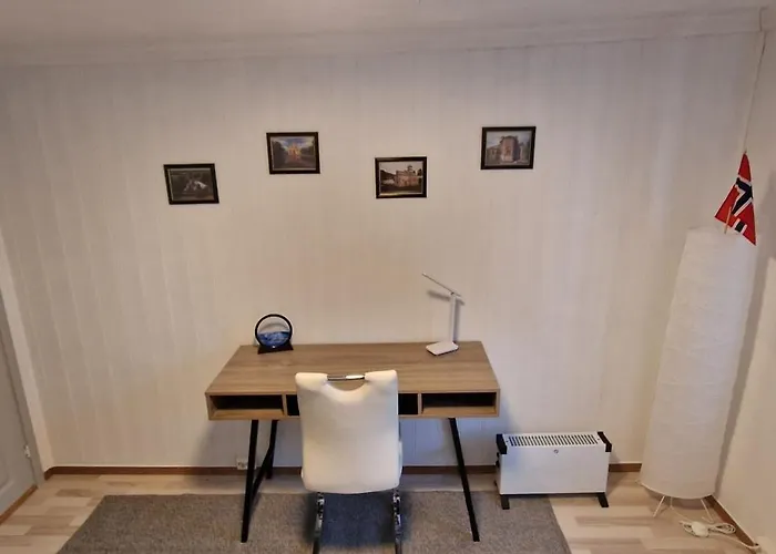 Storgata 36b בית הארחה